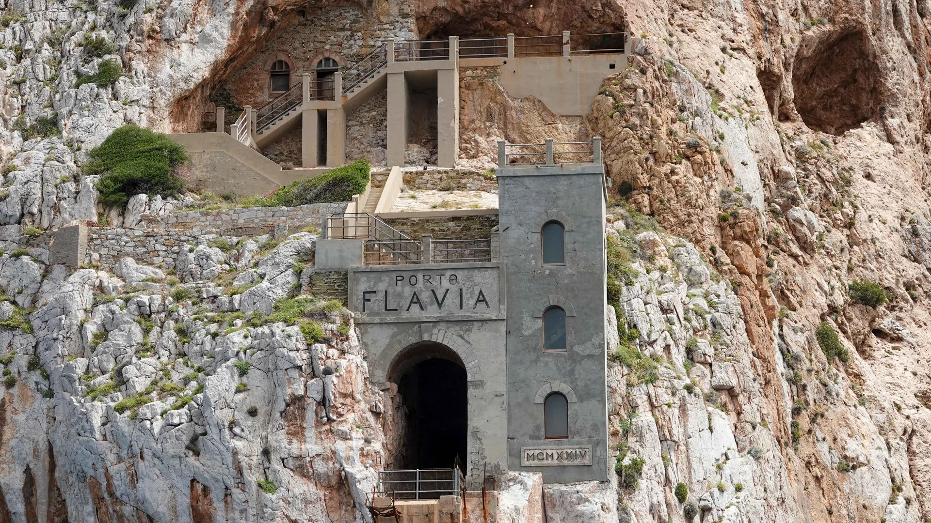 Porto Flavia e Pan di Zucchero — Sud Sardegna (Sardegna)
