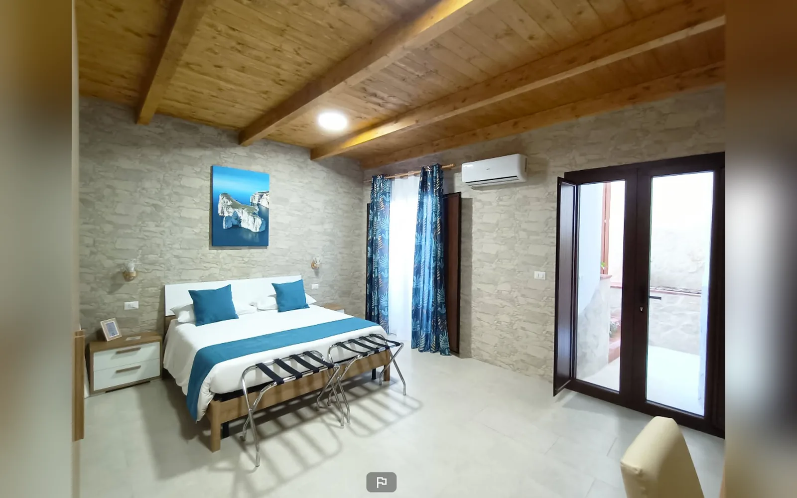 Camera con bagno privato — Domos La Corte Ghibellina, Sud Sardegna (Sardegna) (foto 26)