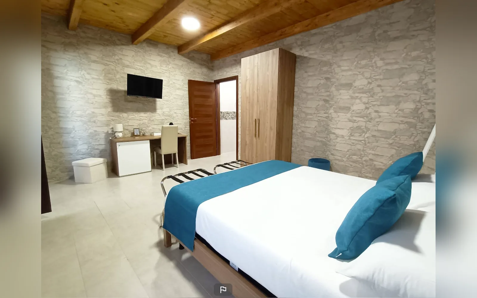 Camera con bagno privato — Domos La Corte Ghibellina, Sud Sardegna (Sardegna) (foto 27)