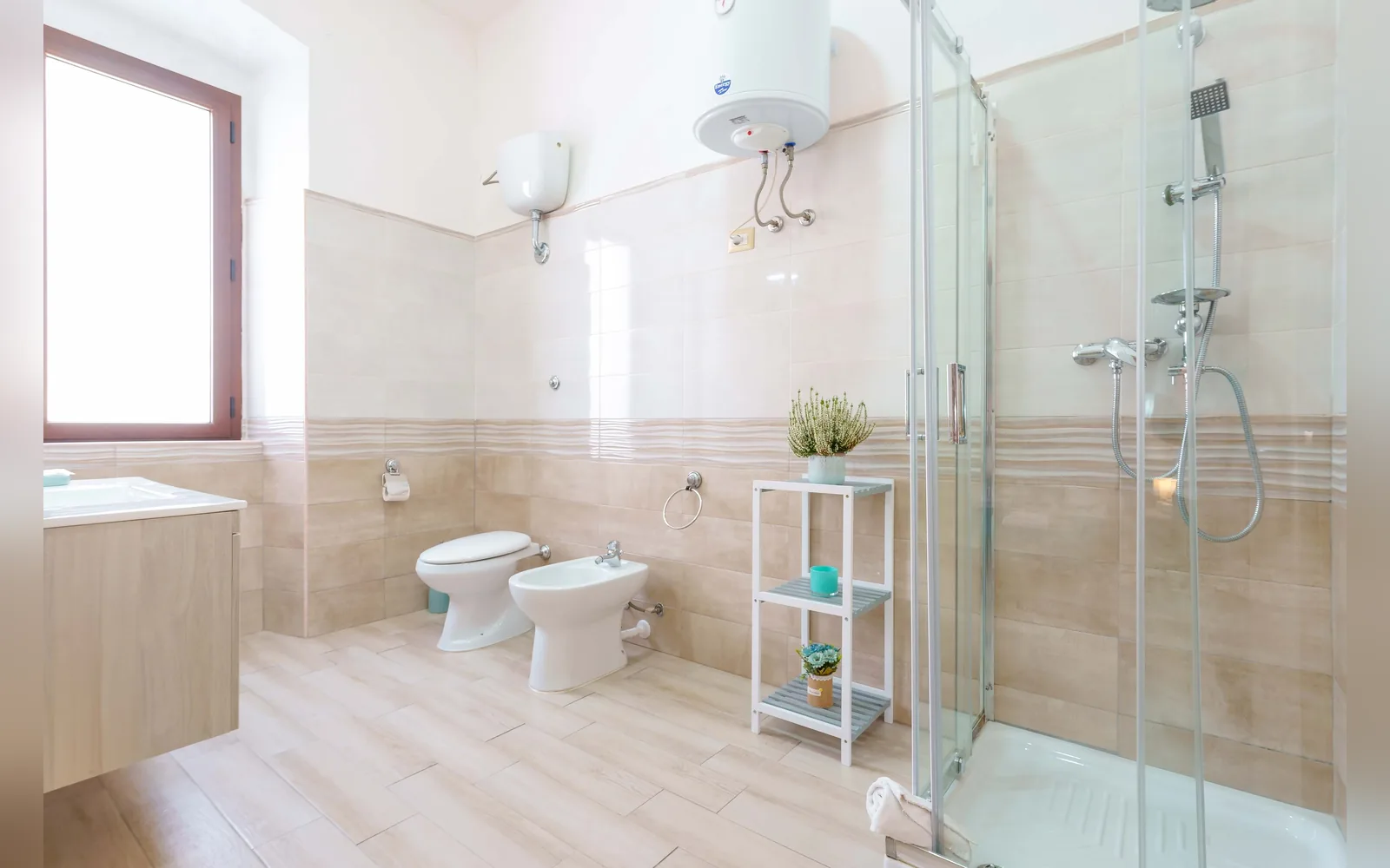 Bagno privato — Domos La Corte Ghibellina, Sud Sardegna (Sardegna) (foto 49)