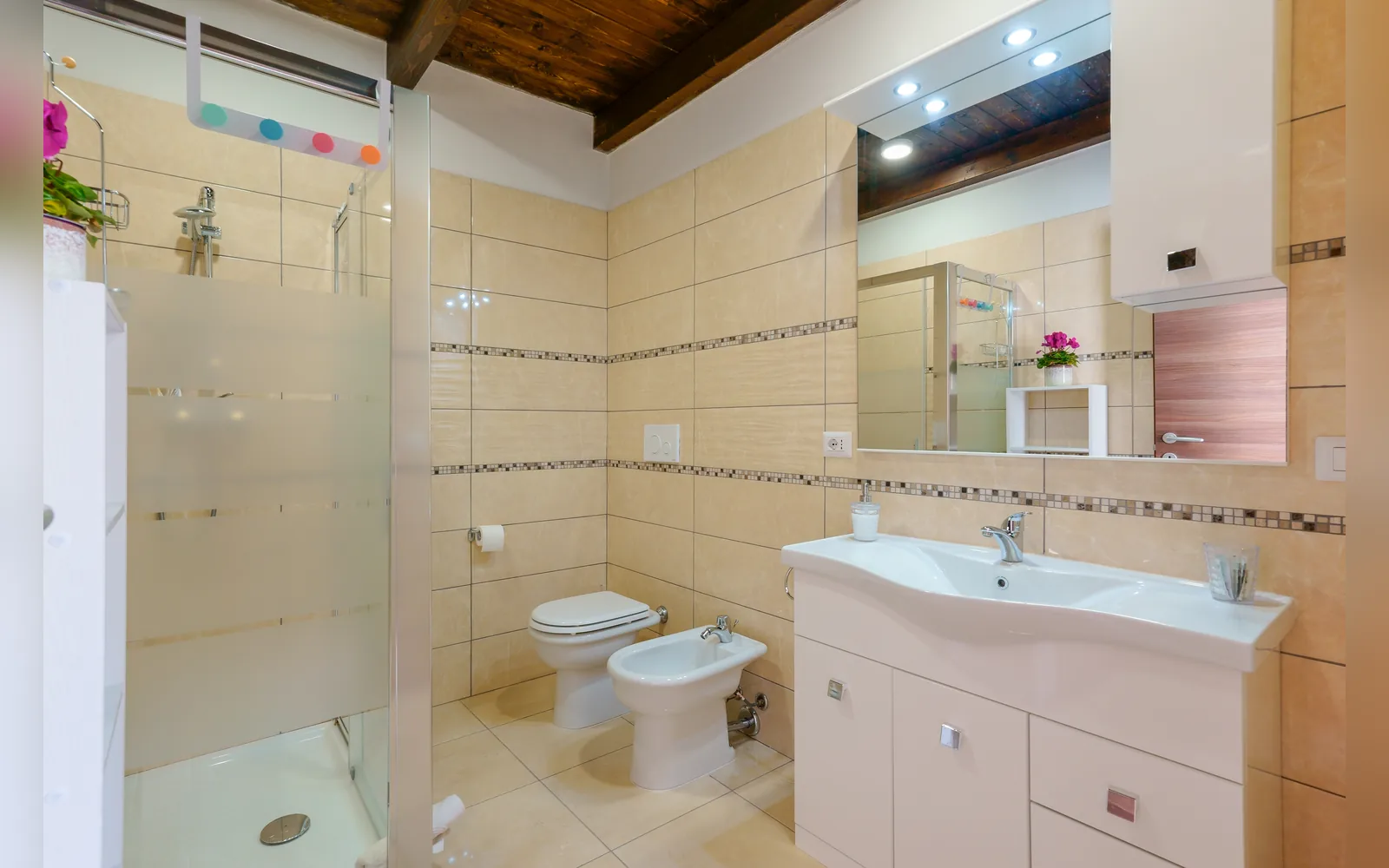Bagno privato — Domos La Corte Ghibellina, Sud Sardegna (Sardegna) (foto 55)