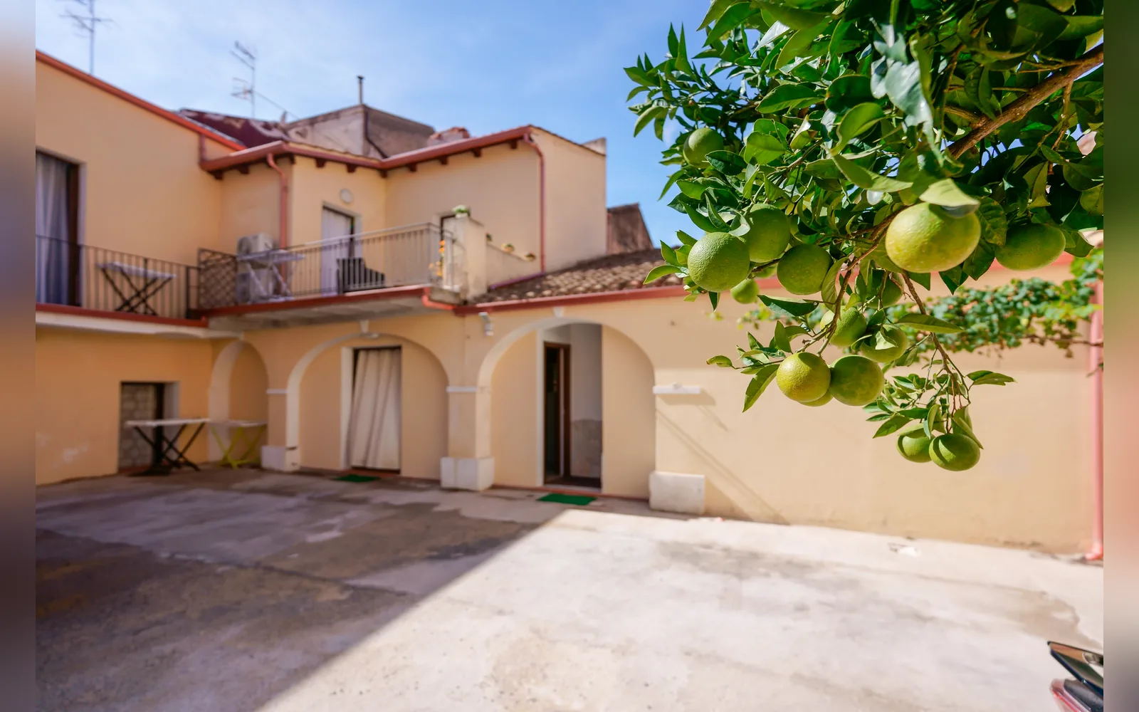 Esterni di Domos La Corte Ghibellina, Sud Sardegna (Sardegna) (foto 57)
