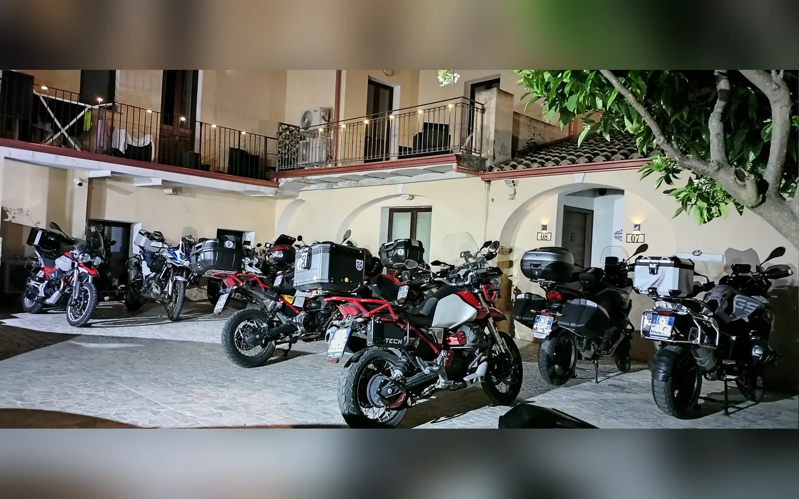 Esterni di Domos La Corte Ghibellina, Sud Sardegna (Sardegna) (foto 59)