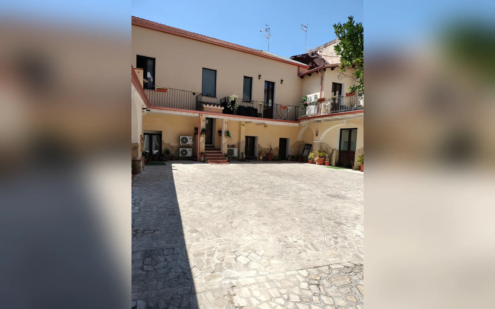 Esterni di Domos La Corte Ghibellina, Sud Sardegna (Sardegna) (foto 60)